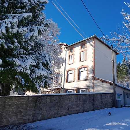 Gite Des 3 Etangs Malvieres Exterior photo