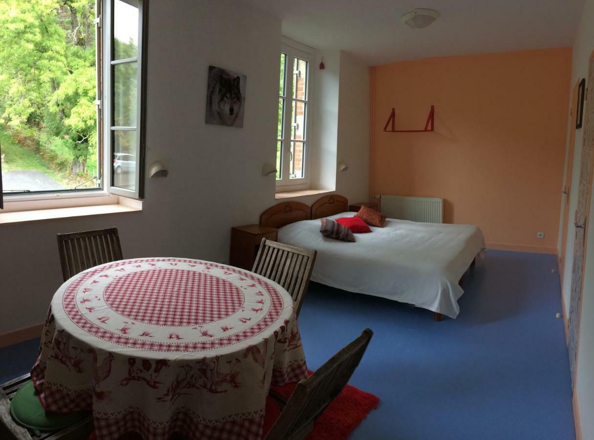 Gite Des 3 Etangs Malvieres Exterior photo